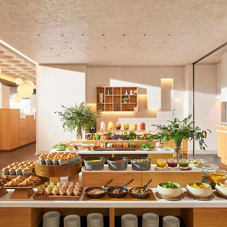 Omo7 Osaka By Hoshino Resorts Ngoại thất bức ảnh The buffet at the lounge